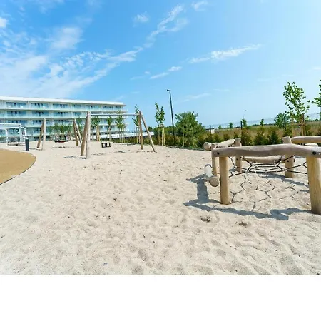 Polanki Aqua Z Bezplatnym Basenem, Bawialnia, Parkingiem I Fitness Lägenhet Kołobrzeg